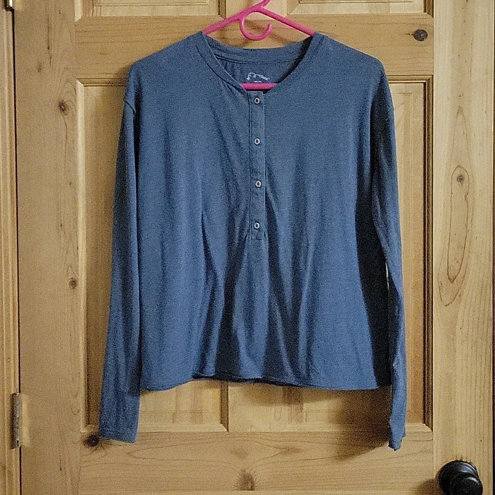 Target Brand art class long sleeve shirts set of 2 blue and burgundy size XXL 18